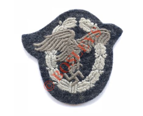 German Third Reich WW2 Luftwaffe Observer cloth breast badge. A good flat embroidered example for wear on the flight jacket. 