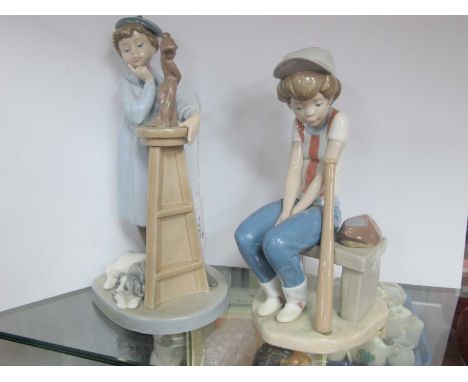 Lladro 'Little Sculptor' 5358, 21cm high and Baseball Player seated. (2)