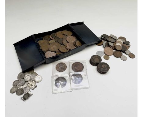 G.B and World Coinage. Box containing mainly British coins - including approximately 75 grms. Miscellaneous silver coins - lo