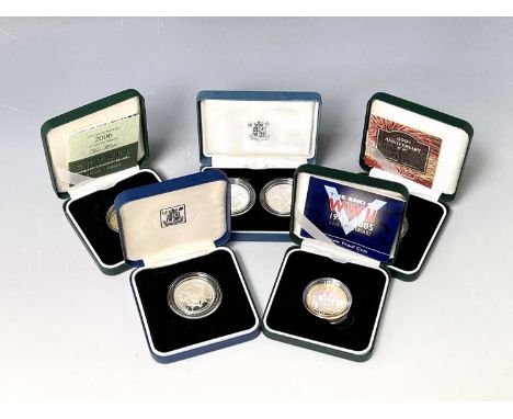 Great Britain Silver Proof £2 coins All with certificates in boxes of issue - 2005 Gunpowder Plot, 2005 World War II, 1986 Co