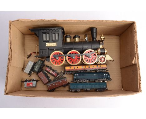 Lima N Gauge Locomotive and Rolling Stock and Hong Kong Steam Engine Radio, Lima BR blue Class 31 D5518, red and cream Parcel