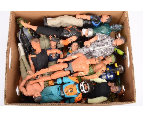 1990s Action Man, all unboxed, includes twenty three Action Men and villains mostly dressed, some minor damage/wear various l