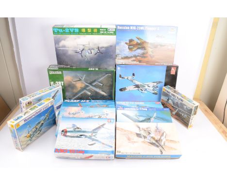 Military Aircraft Kits of Far Eastern Design/Manufacture, a boxed collection 1:48 scale, Hobby Craft HC612 Dornier-17E/F, Xun