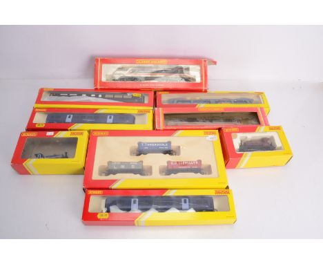 Hornby 00 Gauge boxed Locomotives and Rolling stock, Hornby Margate R593 class 90 90030 Locomotive, Hornby China class 91 Loc