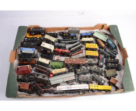 Tri-ang Hornby Lima Peco Wrenn Bachmann 00 gauge freight wagons, Tri-ang assorted wagons including three brakes and six confl