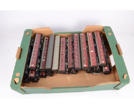 Tri-ang Hornby Bachmann Lima and Mainline 00 Gauge BR maroon Coaches,   Hornby (21), Mainline (9), Lima (5) and Bachmann (1),