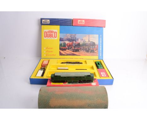 Hornby-Dublo 00 Gauge 2-Rail 2019 Goods Set Diesel Locomotive and Coaches, Set comprising, BR black 2-6-4T 80033, four wagons