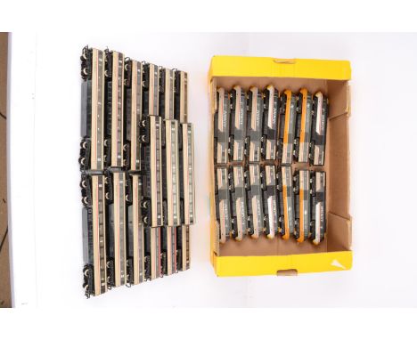Hornby 00 Gauge BR Inter City 125 Class 43 HST Diesel units and fourteen coaches, seven 2-Car Swallow Livery dark grey/light 