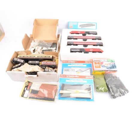 Hornby 00 Gauge Virgin HST Set and other Rolling Stock and Accessories, Virgin black/red 4-Car HST comprising Class 43 Power 