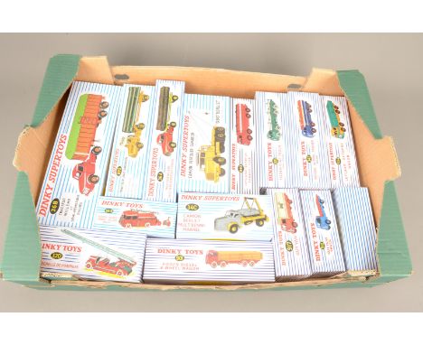 Atlas Edition Dinky Commercial Vehicles, a boxed collection, of vintage vehicles, 36 A Tracteur Willeme avec semi-temorque fa