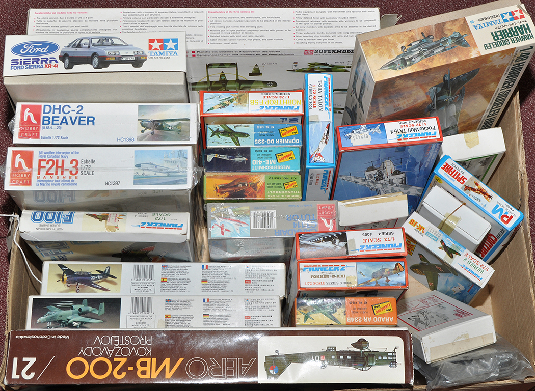 A collection of mainly 1/72 scale model kit aircraft by Hobbycraft, Super model Pioneer 2, Tamiya