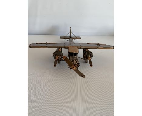 Metal 3 engine aeroplane 