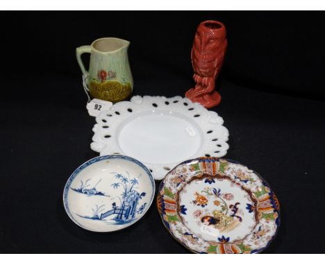 An Early Probably Worcester Blue &amp; White Circular Saucer, Together With A Moulded Milk Glass Cherub Plate Etc (5)
