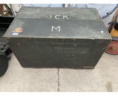 A PINE EX MILITARY STORAGE TRUNK, NO KEY (OPEN), H: 46CM, W: 76CM, D: 46CM 