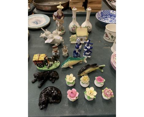 A COLLECTION OF CERAMIC FIGURES TO INCLUDE MINIATURE CROWN STAFFS FLOWERS, TWO ORCHID BLACK LABRADORS, TWO BUD VASES AND A CO