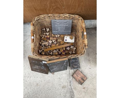 AN ASSORTMENT OF VINTAGE PRINTING BLOCKS AND NUMBER STAMPS 