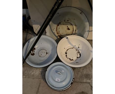 THREE VARIOUS SIZED ENAMEL WASH BOWLS AND A FURTHER ENAMEL LIDDED DISH 