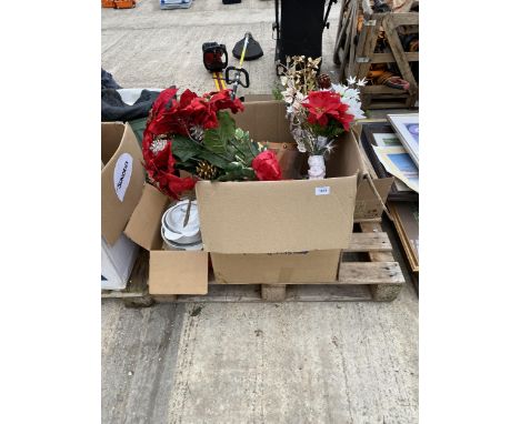 AN ASSORTMENT OF HOUSEHOLD CLEARANCE ITEMS TO INCLUDE CERAMIC AND GLASS WARE AND ARTIFICIAL FLOWERS ETC 