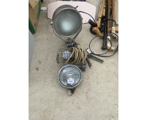 AN ASSORTMENT OF ITEMS TO INCLUDE A LUCAS LIGHT, AN INDUSTRIAL STYLE LIGHT AND A WORK LIGHT 