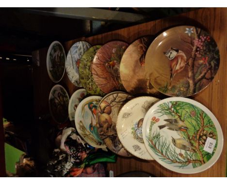 A QUANTITY OF COLLECTORS PLATES TO INCLUDE GOEBEL CABINET PLATES AND BRADEX. ALL BIRD RELATED 