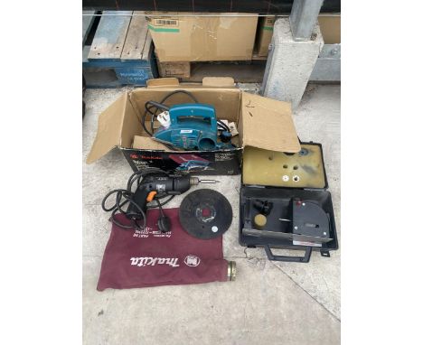 AN ASSORTMENT OF POWER TOOLS TO INCLUDE AN AEG DRILL AND ELECTRIC MAKITA WOOD PLANE ETC 