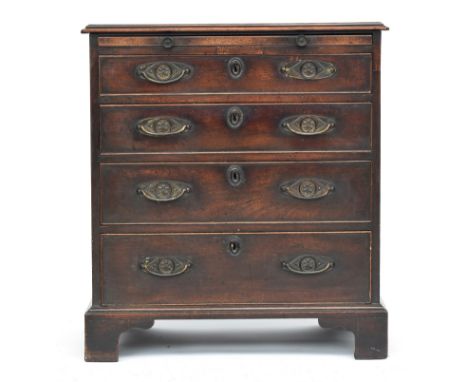 A neat George III mahogany bachelor's chest, with brushing slide over four graduating drawers, on bracket feet, 72.5cm wide, 