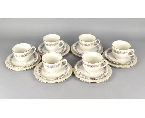 A Royal Vale 'Belinda' Pattern Tea Set to Comprise Six Cups, Saucers and Side Plates 