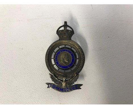 An early Royal Automobile Club Committee lapel badge.