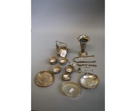 A small collection of silver items including posy vase, Dutch basket, caddy spoon and other items, 17 troy oz gross