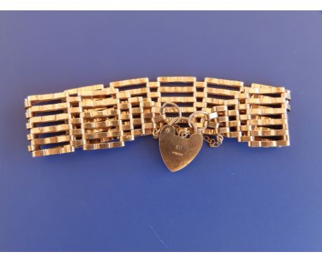 A 9ct gold gate link bracelet