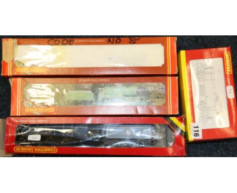 Hornby OO gauge model railways to include R272 4-6-2 Seagull locomotive and tender, R380 4-4-0 Stowe locomotive and tender, R