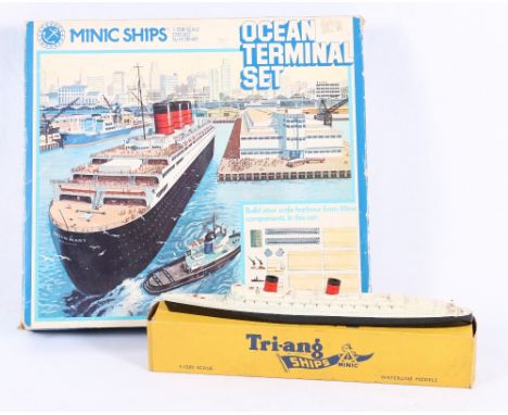 Tri-ang Minic ships M702 RMS Queen Elizabeth 1:1200 scale waterline model boxed and M902 Ocean Terminal set, boxed