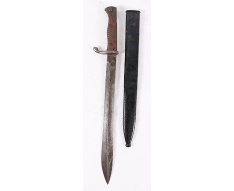 German Seitengewehr S98/05 bayonet having leaf shaped fullered blade with ricasso stamped DEUTSCHE MASCHINENFABRIK DUISBURG f
