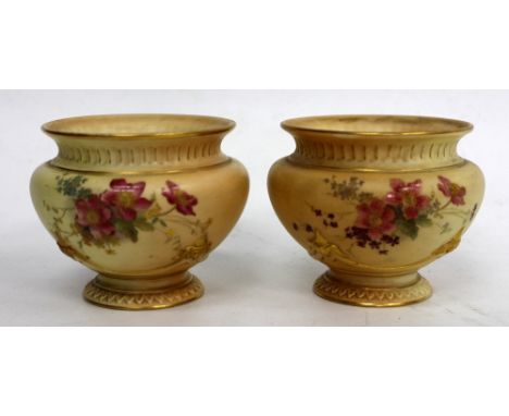 A PAIR OF VICTORIAN WORCESTER BLUSH IVORY BOWLS with floral decoration, each 12cm diameter x 9.5cm high (2)