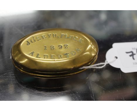 A JOSEPH FLUCK BRASS SNUFF BOXReputedly this box was given to a family member of Diana Dors 