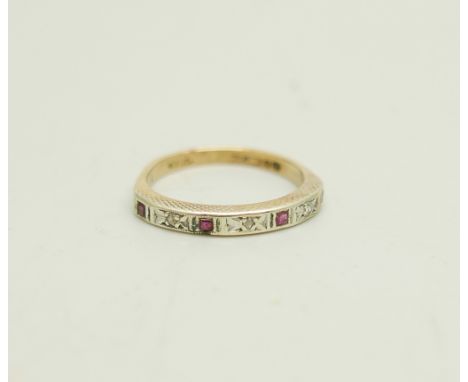A 9ct gold ring set with small diamonds and rubies, 1.9g, K 