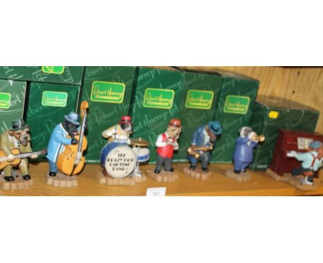 A COLLECTION OF BOXED ROBERT HARROP FIGURES OF AMINALS PLAYING INSTRUMENTS TO INCLUDE, STOMPING JACKIE RUSSELL, DOGGY PEOPLE,
