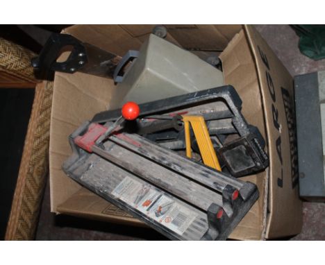 A ROTARY WASHING LINE TOGETHER WITH A BOX OF ASSORTED TOOLS ETC