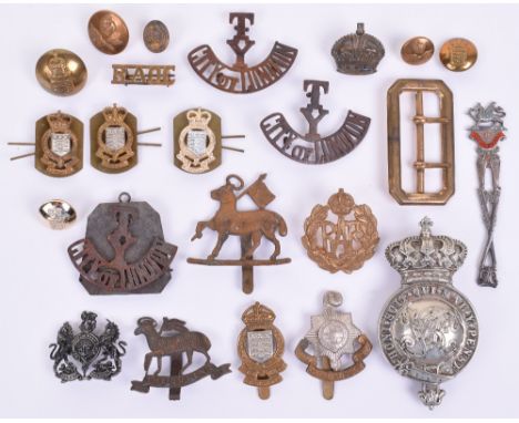 Selection of British Military Badges and Buttons, including a Victorian Military cheek boss, 3 x TY City of London badges, a 