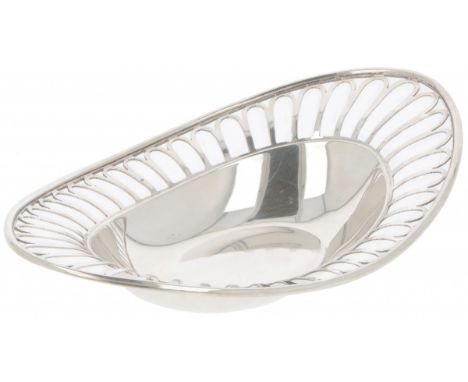 Oval boat-shaped model with openwork sides. United Kingdom, Sheffield, James Dixon &amp; Sons Ltd, 1913, hallmarks: Lion, cro