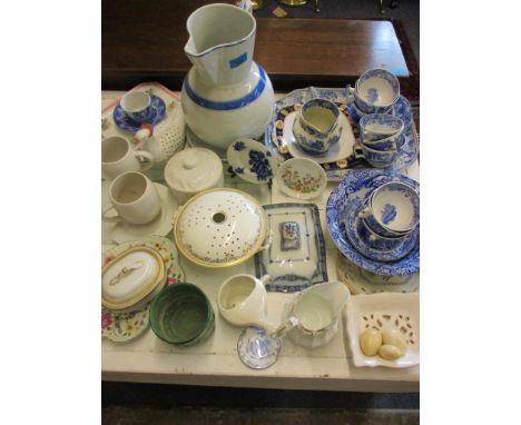 Mixed early to mid 20th century household ceramics to include a Copeland Spode blue and white Italian pattern bowl 