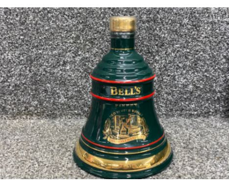 Bells finest old scotch whisky, Christmas decanter 1993, 70cl and still sealed