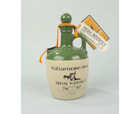 Tullamore Dew Irish Whiskey, 750ml, 40% vol., Irland ungeöffnet, mit Etiketten und Siegel; seltener Tullamore Dew Whisky in e