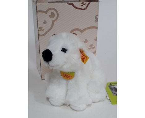 A Steiff Original Knut Berlin Zoo polar bear with ear tag numbered 113062, labels and box. 