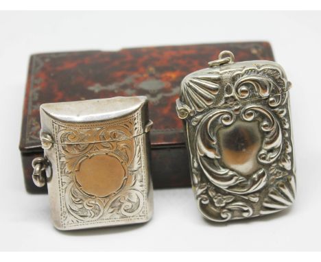 A mixed lot comprising a 19th century inlaid tortoiseshell veneered papier mache snuff box, various wax seals, a hallmarked s
