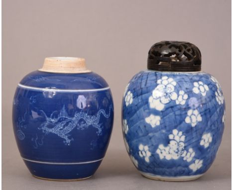 Chinese blue-glazed ginger jar decorated with dragon, Kangxi, 12.8cm high; together with a blue and white ginger jar painted 