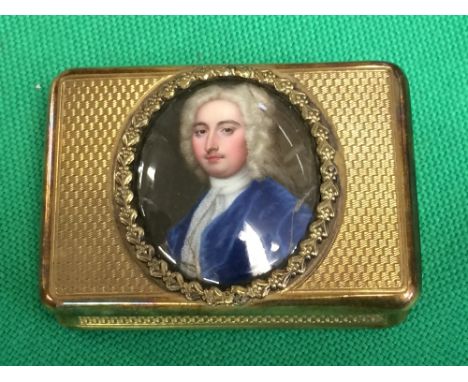 George III silver gilt portrait mounted snuff box POSSIBLY by 'David Hennell', London 1810, the engine turned decorated box s