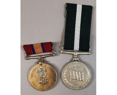 George VI Commonwealth Independence Medal for Pakistan 1947 (1950) (3731995 NK FAZAL HUSSAIN 15 P R), together with India Pol