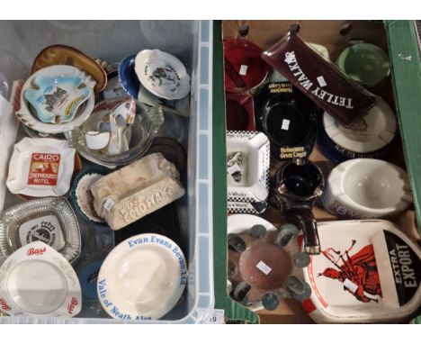 Two boxes of glass, ceramic and other ashtrays to include: Piper Extra Export, Hofmeister, Scotch Whisky Black and White, Bas