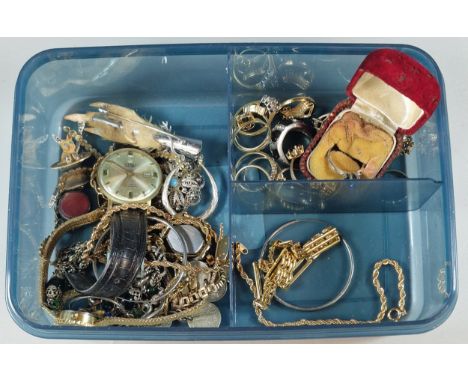 Collection of jewellery to include: various dress rings, Dagmar wristwatch, silver coin bracelet, necklaces, gold plated gate